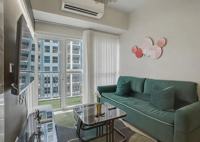 Lovely & Spacious 2br Near Solaire & Okada Manila