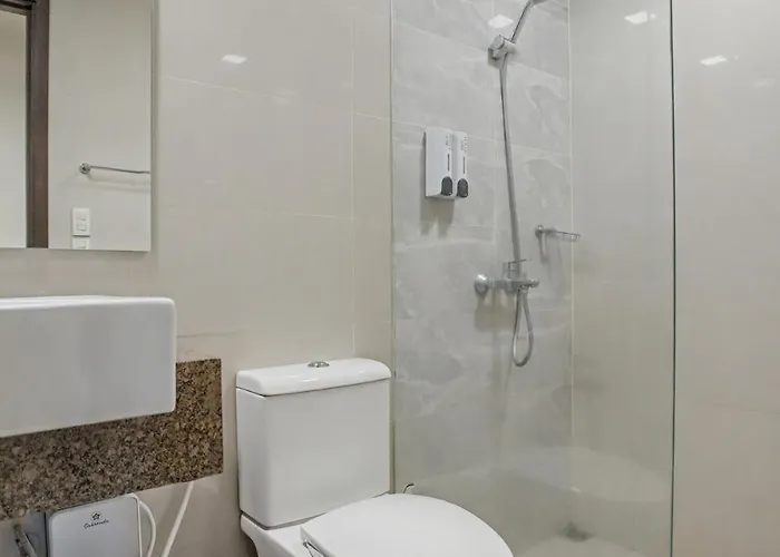 Lovely & Spacious 2br Near Solaire & Okada * Manila