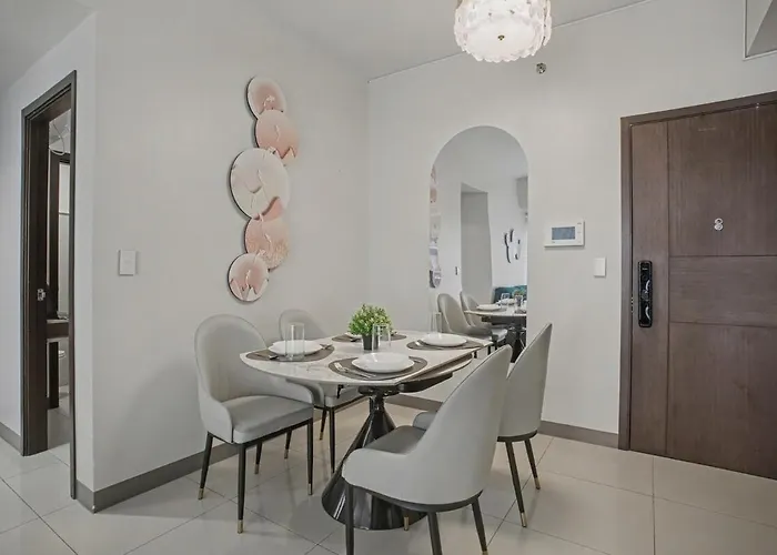 Lovely & Spacious 2br Near Solaire & Okada *