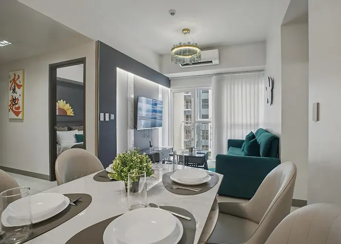 Lovely & Spacious 2br Near Solaire & Okada * Manila