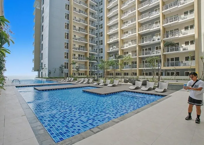 Lovely & Spacious 2br Near Solaire & Okada