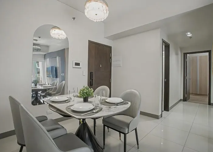 Lovely & Spacious 2br Near Solaire & Okada