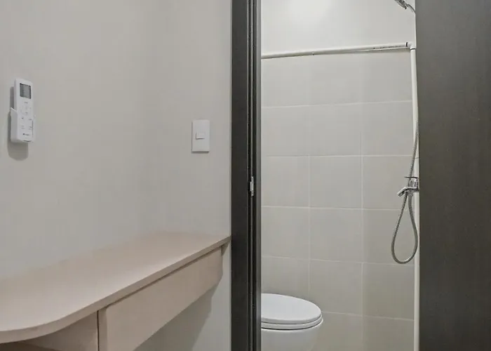 Lovely & Spacious 2br Near Solaire & Okada Manila