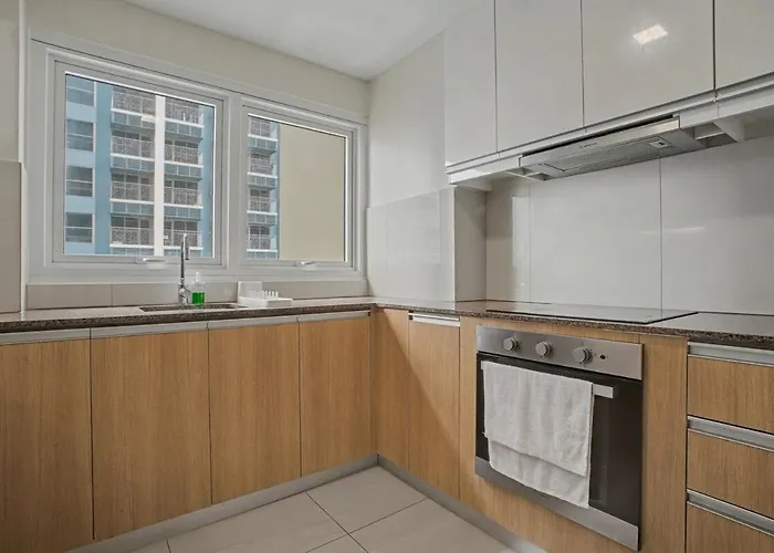 Apartamento Lovely & Spacious 2br Near Solaire & Okada Manila